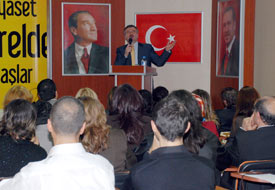 Akyürek, İzmir'deki Konyalılarla buluştu