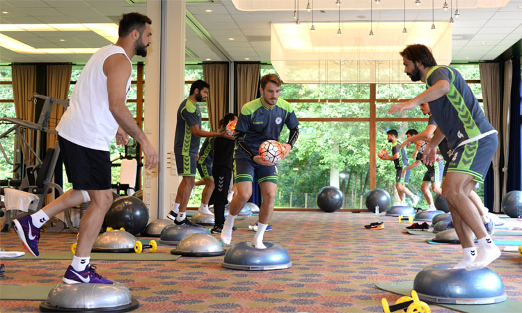 Konyaspor salonda çalıştı