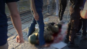 Köprüde linç edildiği öne sürülen eri darbeci binbaşı vurmuş!