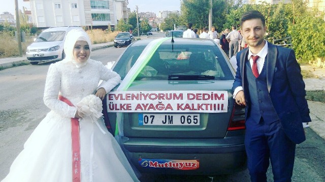 Emir ve Gül hayatlarını birleştirdi
