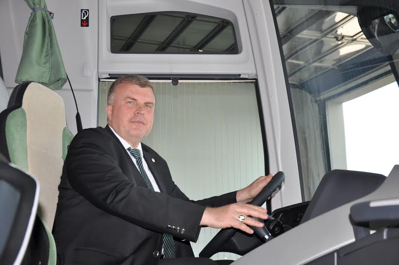 Konyaspor, yeni otobüsü teslim aldı