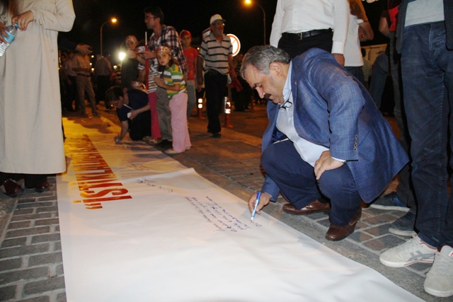 “Tek yüreklerin” sesi, İstiklalden; İstikbale brandasında