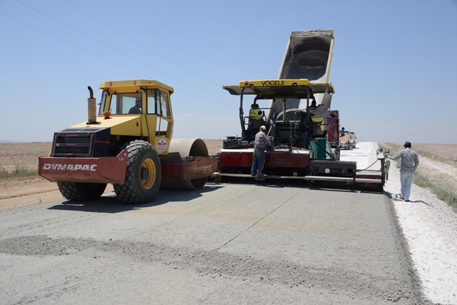 Mahalle yollarına 10,5 milyonluk yatırım