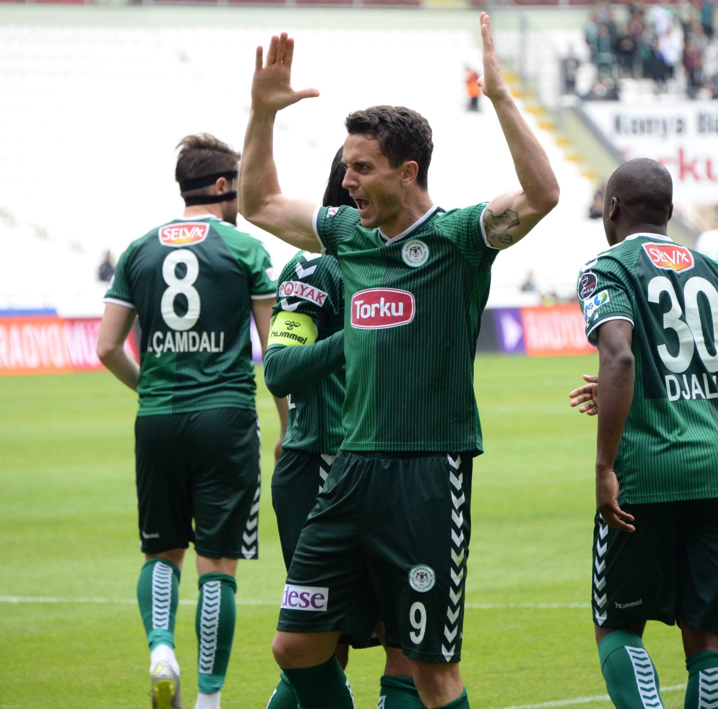 Rangelov, lige yetişecek