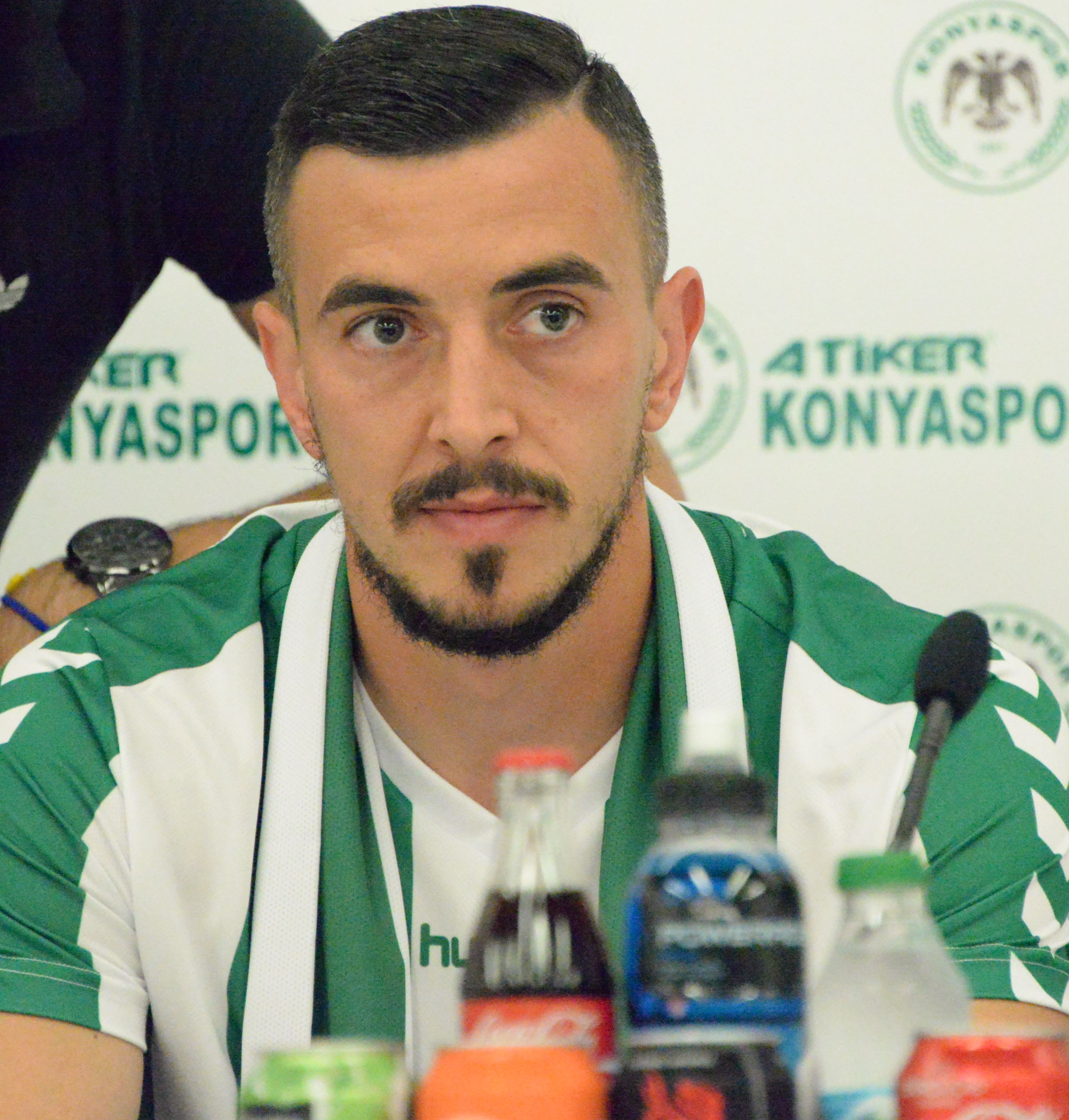 Hora, Konyaspor'u Torje ile Marica'ya sormuş