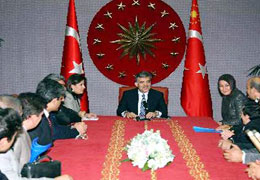 Hayrunnisa Gül bir ilki yaptı