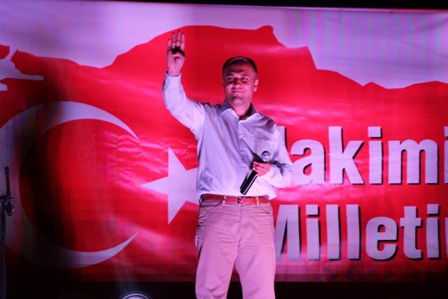 FETÖ’nün darbe girişimine tepkiler sürüyor