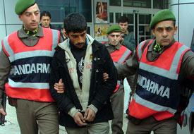 Kablo hırsızları yakalandı