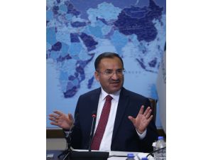 Bozdağ, AA Editör Masası'na konuk oldu