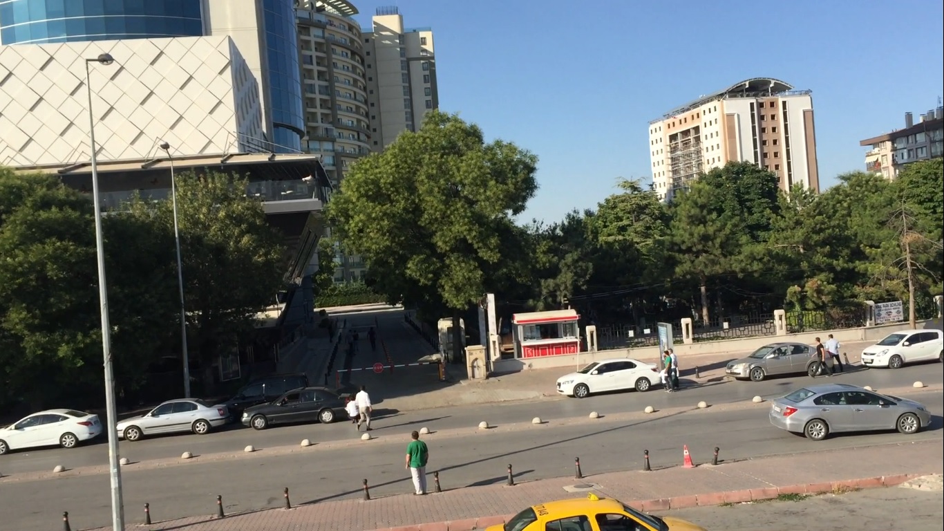 Konya'da cadde ortasında silahlı kavga!