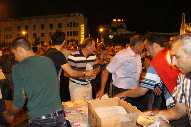 Vatandaşlardan gönüllü hizmet