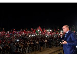 Erdoğan, Cumhurbaşkanlığı Külliyesi'nde vatandaşlara seslendi