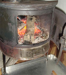 Duman 5 kişiyi zehirledi