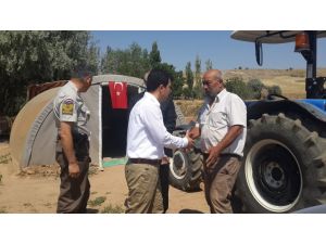 Kaymakam Uzun, şehit babasını ziyaret etti