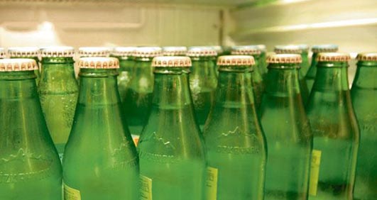 Etin üzerine soda saatli bomba