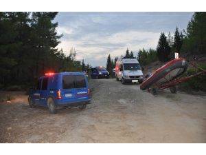 Yüzmek için girdiği ırmakta boğuldu
