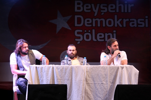 TRT dizileri oyuncuları Beyşehirlilerle buluştu