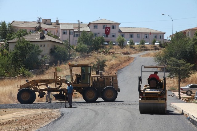 Seydişehir'de sıcak asfalt çalışması