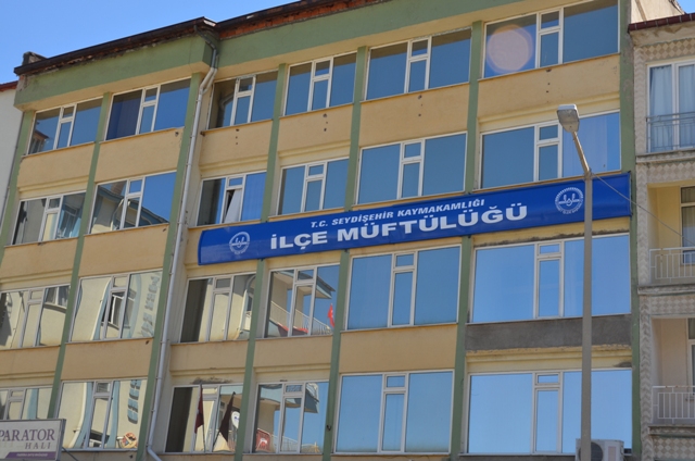 Kapatılan dershane binası müftülüğe devredildi