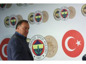 Fenerbahçe, Advocaat'la sözleşme imzaladı