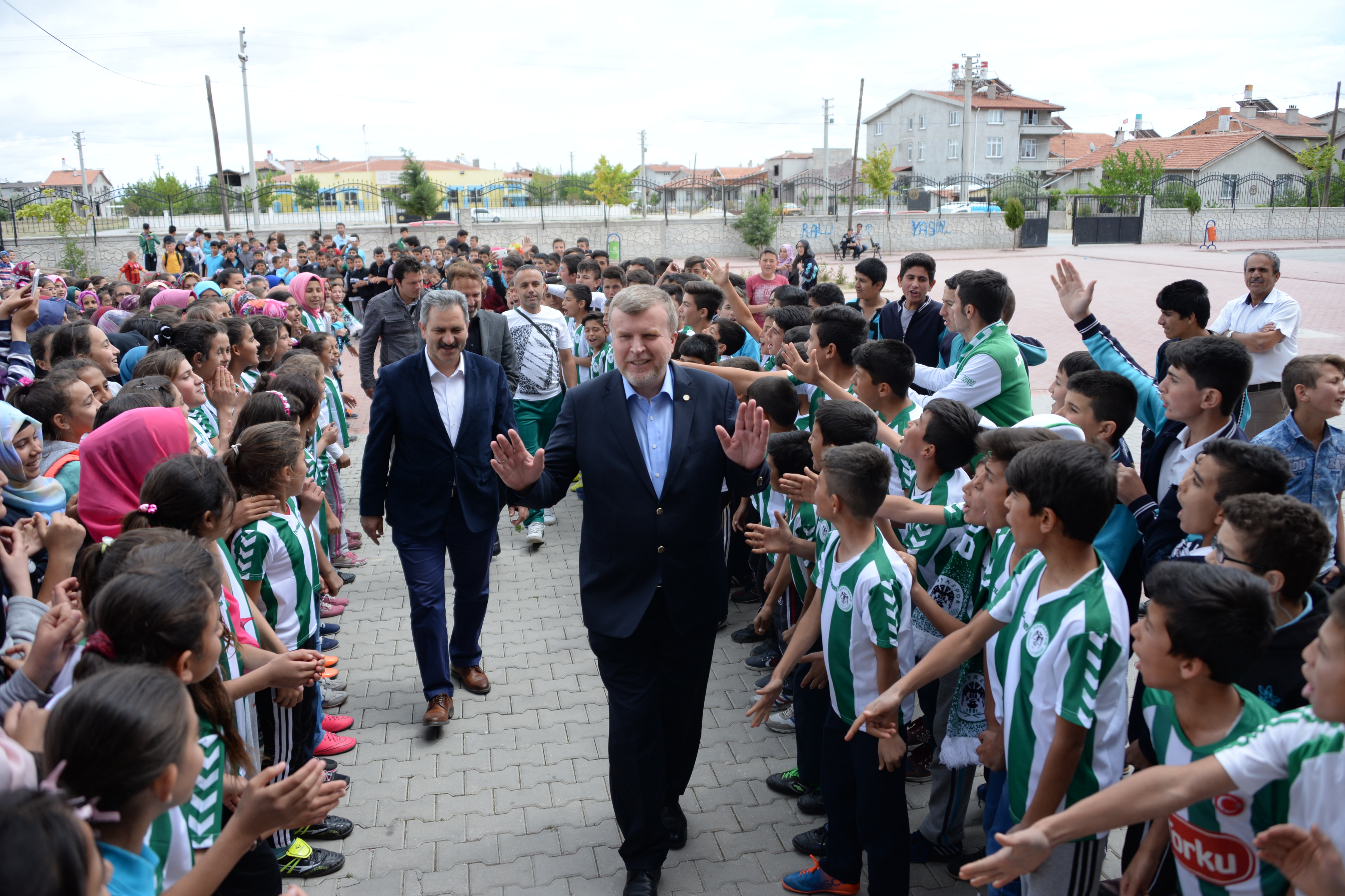 Başkan, çakma formaya karşı!