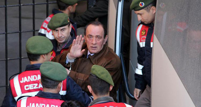 Gazetecileri tehdide soruşturma