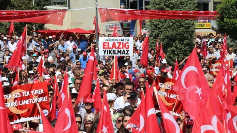 Elazığ'da "teröre lanet" yürüyüşü ve mitingi