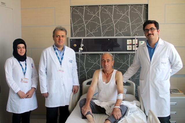 Kesik olmadan kasıktan aort ameliyatı