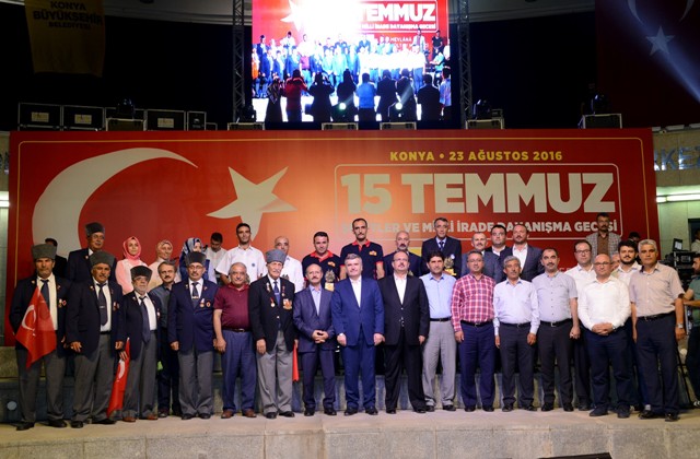 Konya’da Milli İrade Dayanışma Gecesi