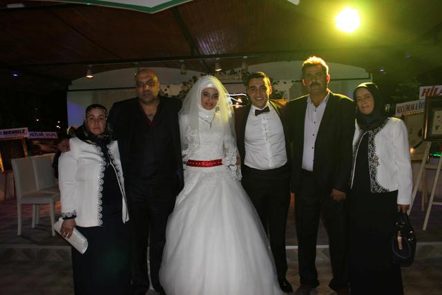 Naile ile Ahmet dünya evine girdi