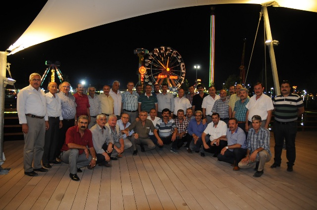 Hançerli muhtarla bir araya geldi