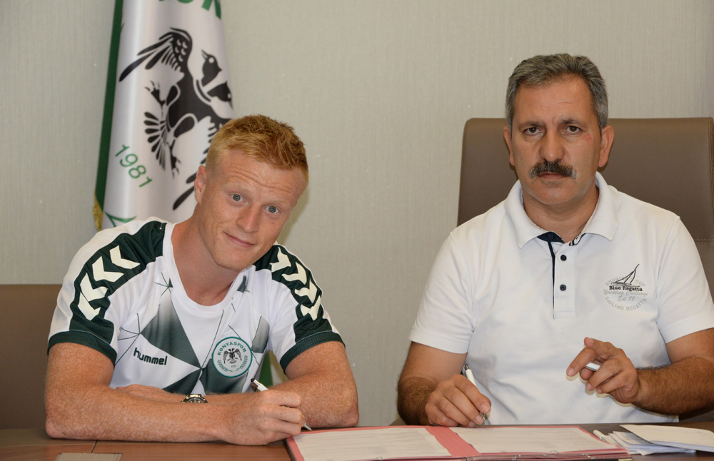 Konyaspor, Jonsson ile imzaladı
