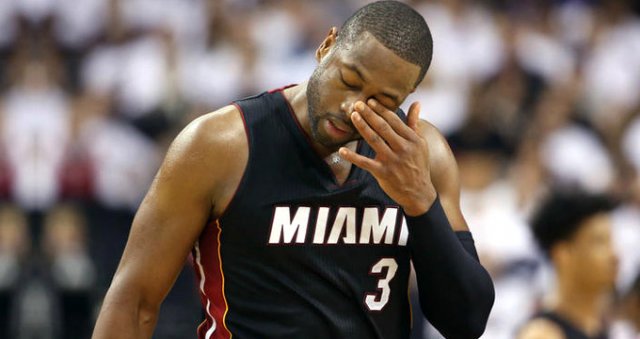 Dwyane Wade'in kuzeni iki ateş arasında kaldı