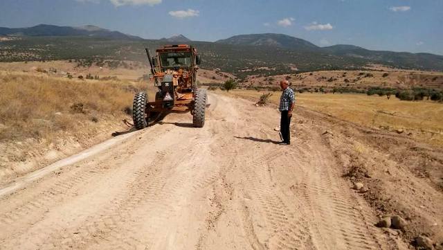 Seydişehir'de arazi yolu çalışmaları