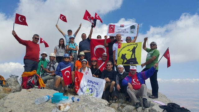 Seydişehir'de dağcıların zafer yürüyüşü