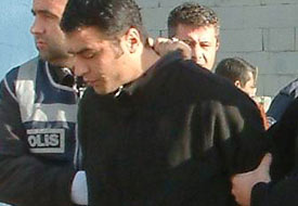 Yaşlı kadının katil zanlıları yakaladı