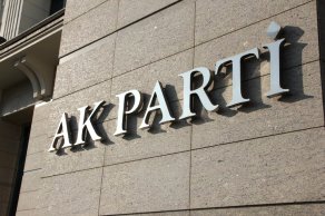 AK Parti'den Öneri: 3 Yılda 3 Seçim