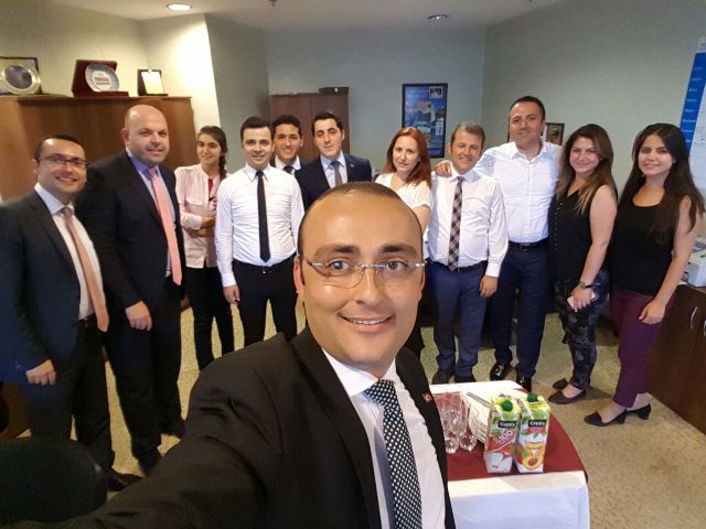 Sefa’ya Sürpriz Doğum Günü Kutlaması