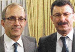 Zelyut, 'Atatürk resmi'ne taktı