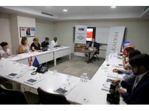 "Kadınlar Göç Yolunda Projesi" değerlendirme çalıştayı