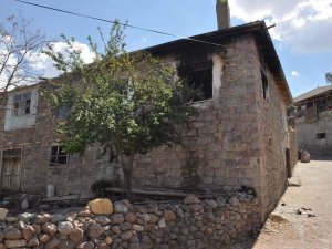 Dumandan Zehirlenen Yaşlı Kadın Hayatını Kaybetti