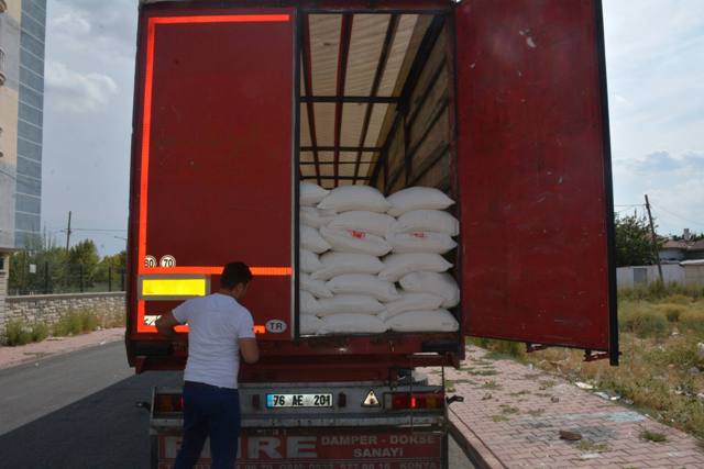 İHH 174. Un Yüklü TIR’ını Suriye’ye Gönderdi