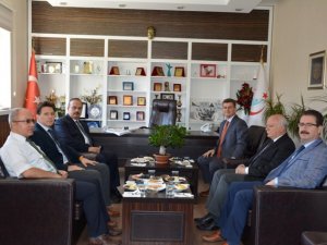 Vali Canbolat, Konya İl Sağlık Müdürlüğünü ziyaret etti