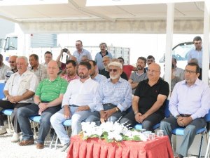 Aziz Mahmut Hüdai Camii'nin temeli dualarla atıldı