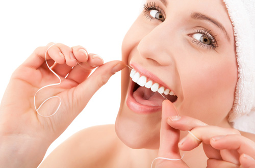 Diş ipi yoksa;  Diş etlerine dokunmadan kürdan kullanın