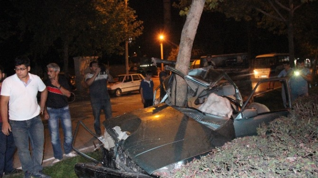 Hurdaya Dönen Otomobilden Sağ Çıktı