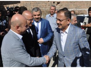 Çevre ve Şehircilik Bakanı Özhaseki: (1)