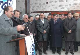 Mezaryaka Camii'nde ilk Cuma namazı