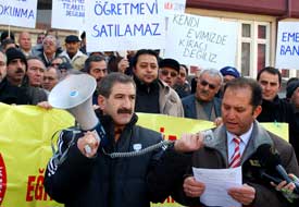 Öğretmenevi bandrol zammına tepki