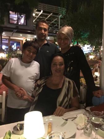 Tire Ailesi Türkan Şoray İle Birlikte